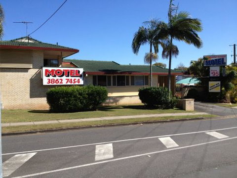 Aspley Sunset Motel - Accommodation Cooktown 0