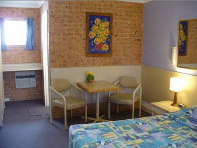 Huskisson Beach Motel - Accommodation Cooktown 2