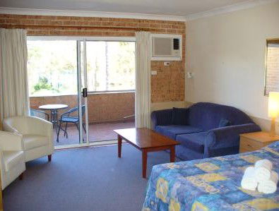 Huskisson Beach Motel - Accommodation Cooktown 3