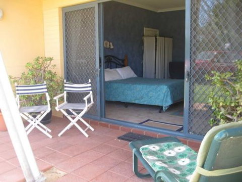 Windsurfer Beach Chalets - Accommodation Cooktown 3