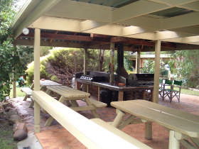 Melaleuca Grove Holiday Units & Motor Inn - Accommodation Cooktown 0