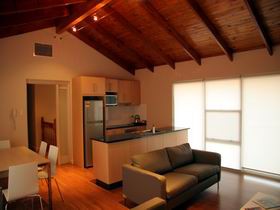 Ethelton Serviced Apartments - Accommodation Cooktown 0