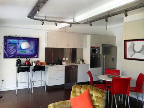 ArtHOUSE Beachfront Accommodation - Accommodation Cooktown 1