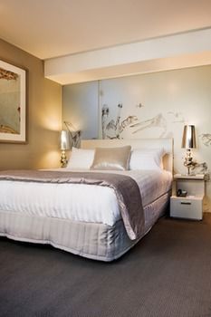 Art Series - The Olsen - Accommodation Cooktown 6