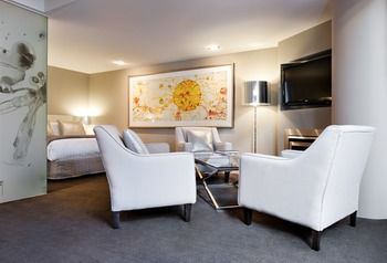 Art Series - The Olsen - Accommodation Cooktown 20