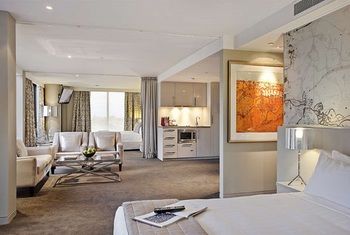 Art Series - The Olsen - Accommodation Cooktown 43
