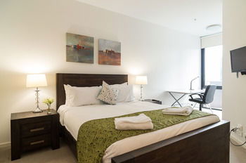 AKOM Docklands - Accommodation Cooktown 42
