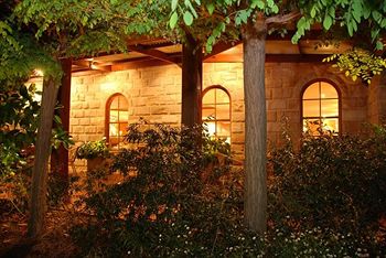 The Hermitage Motel - Accommodation Cooktown 9