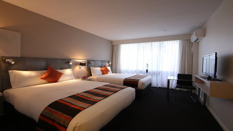 Holiday Inn Warwick Farm - Accommodation Cooktown 1