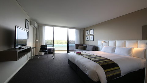 Holiday Inn Warwick Farm - Accommodation Cooktown 2