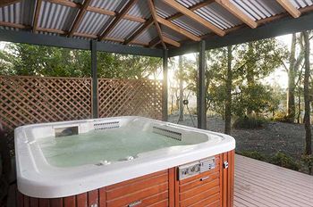 Eagleview Resort - Accommodation Cooktown 4