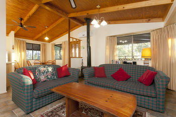 Eagleview Resort - Accommodation Cooktown 31