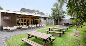 High Flyer Hotel - Accommodation Cooktown 4