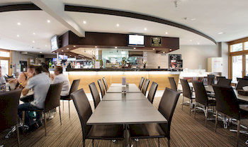 High Flyer Hotel - Accommodation Cooktown 10