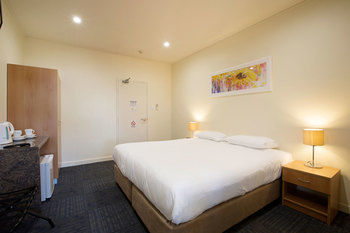 High Flyer Hotel - Accommodation Cooktown 17