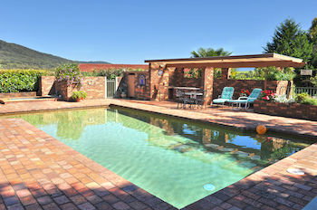 Langbrook Estate Cottages - Accommodation Cooktown 0
