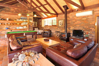 Langbrook Estate Cottages - Accommodation Cooktown 2