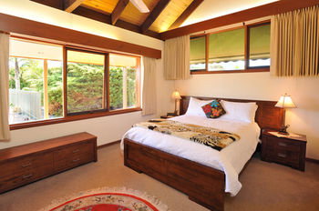 Langbrook Estate Cottages - Accommodation Cooktown 3
