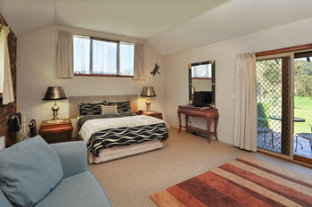 Langbrook Estate Cottages - Accommodation Cooktown 6