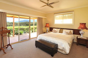 Langbrook Estate Cottages - Accommodation Cooktown 12