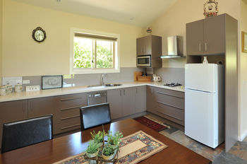 Langbrook Estate Cottages - Accommodation Cooktown 14