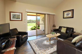 Langbrook Estate Cottages - Accommodation Cooktown 17