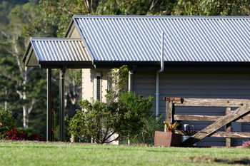 Yabbaloumba Retreat - Accommodation Cooktown 0