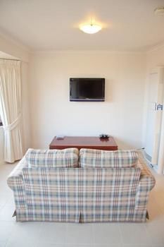 Yarra Glen Racecourse Apartments - Accommodation Cooktown 3