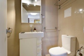 CBD Vistas - Accommodation Cooktown 1