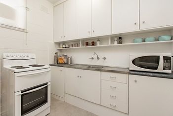 Apartment2c - Lennox 10 - Accommodation Cooktown 10