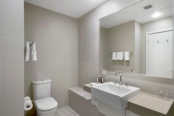Magenta Studio Room - Accommodation Cooktown 9