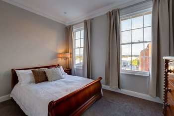 Bathurst Royal Apartments - Accommodation Cooktown 5