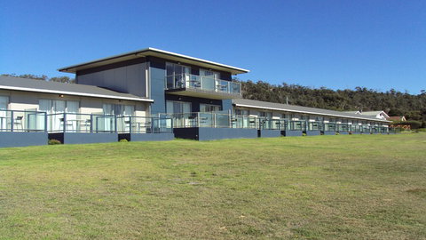 BEST WESTERN Beachfront At Bicheno - Accommodation Cooktown 0