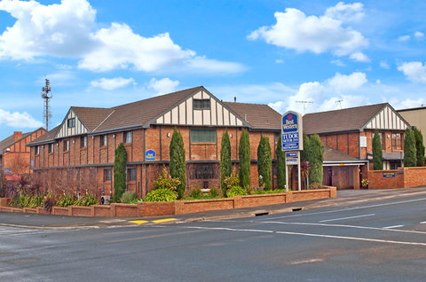 BEST WESTERN Tudor Motor Inn - Accommodation Cooktown 0