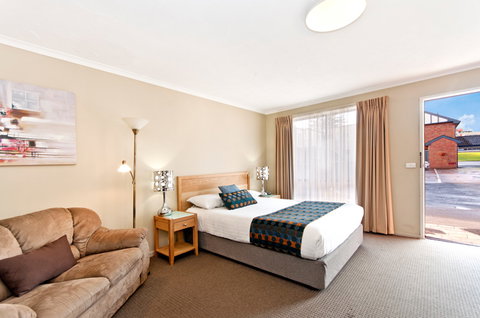 BEST WESTERN Tudor Motor Inn - Accommodation Cooktown 10
