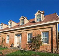 Racecourse Inn - The - Accommodation Cooktown