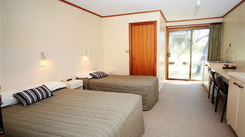 Deniliquin Golf Leisure Resort - Accommodation Cooktown 4