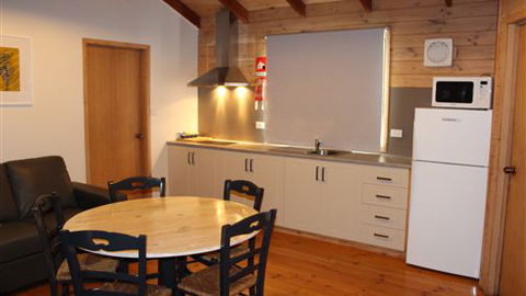 Lakes And Craters Holiday Park - Accommodation Cooktown 2