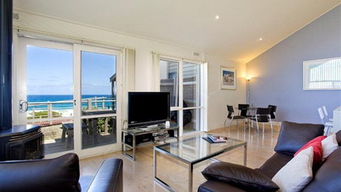 A Great Ocean Road Resort Whitecrest - Accommodation Cooktown 3
