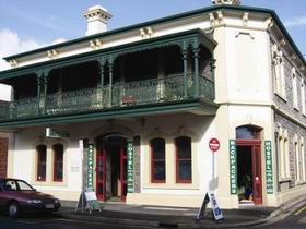 Adelaide's Shakespeare Backpackers International Hostel - Accommodation Cooktown 0
