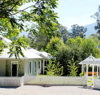 Amelina Cottages - Accommodation Cooktown