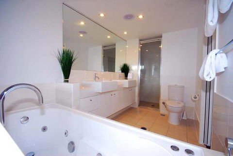 Beaches On Lammermoor Apartments - Accommodation Cooktown 2