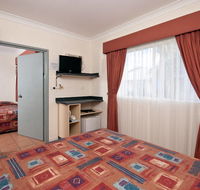 Cairns Queens Court - Accommodation Cooktown