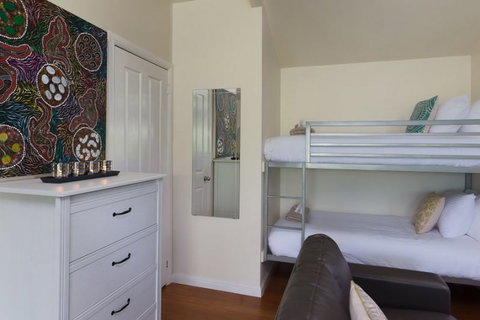 Jacaranda Cottages - Accommodation Cooktown 5