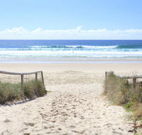 Golden Riviera Beach Resort - Accommodation Cooktown