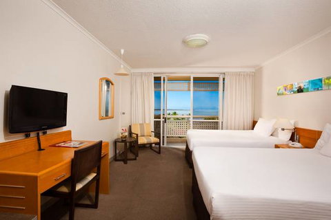 Holiday Inn Cairns Harbourside - Accommodation Cooktown 1