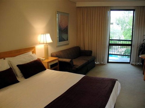 Sandown Regency & Serviced Apartments - Accommodation Cooktown 2