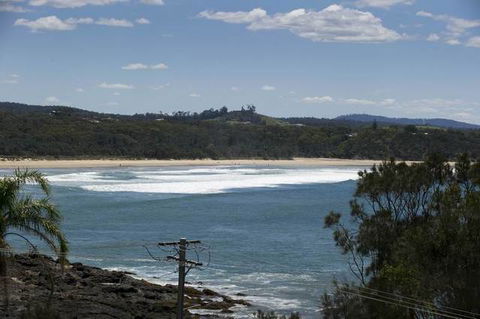 Solitary Islands Lodge - Accommodation Cooktown 3