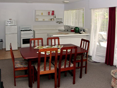 Tudor Apartments - Accommodation Cooktown 1