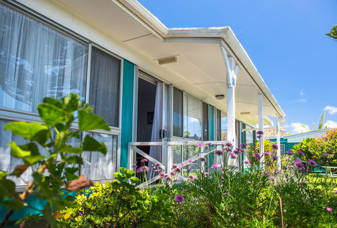 Tudor Apartments - Accommodation Cooktown 2